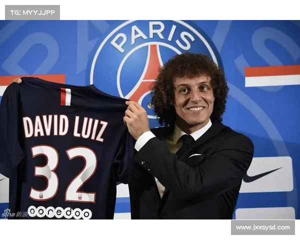 揭秘大卫路易斯防守与组织双重角色的战术智慧解析