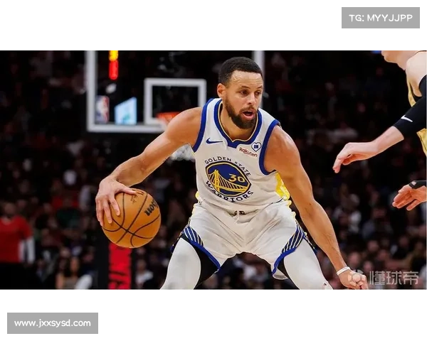 如何调整战术以最大程度减少库里缺席对球队的影响