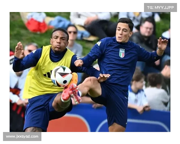 意大利在欧洲杯小组赛首战中轻松战胜土耳其展现强大实力 意大利在欧洲杯小组赛首战中轻松战胜土耳其展现强大实力